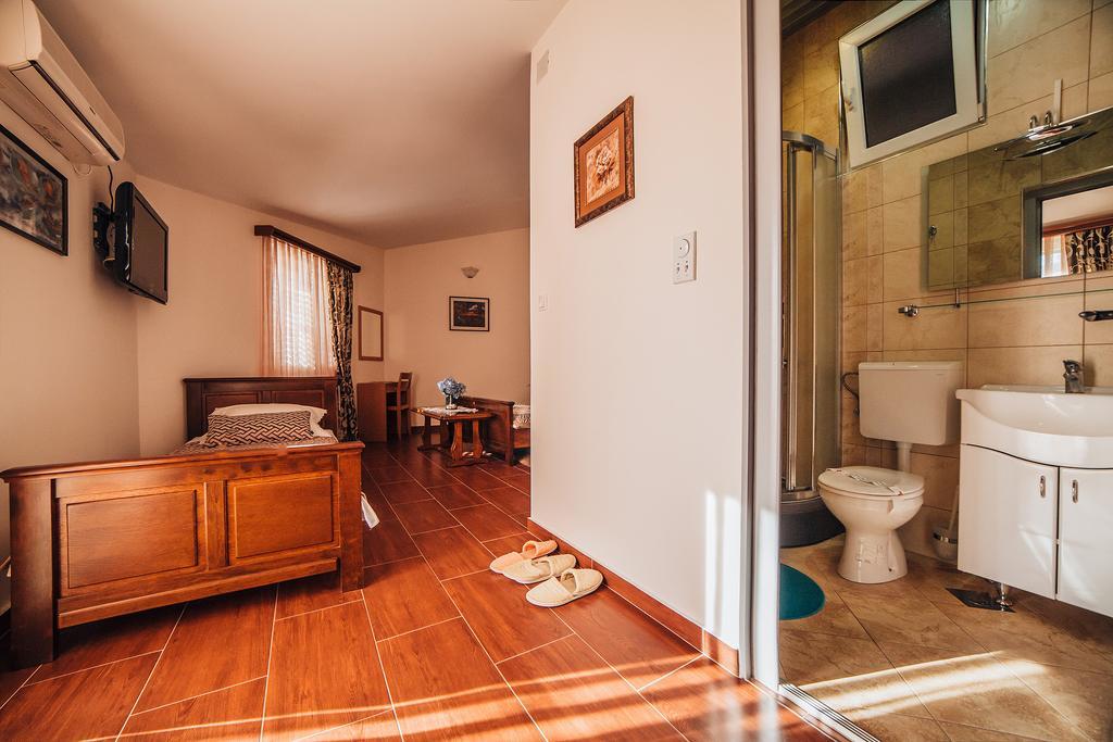 Guest House Sebelj บุดวา ห้อง รูปภาพ