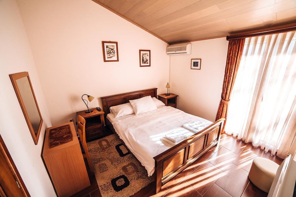 Guest House Sebelj บุดวา ห้อง รูปภาพ